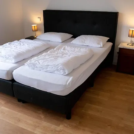 Huis Juliana بيت للعطل *